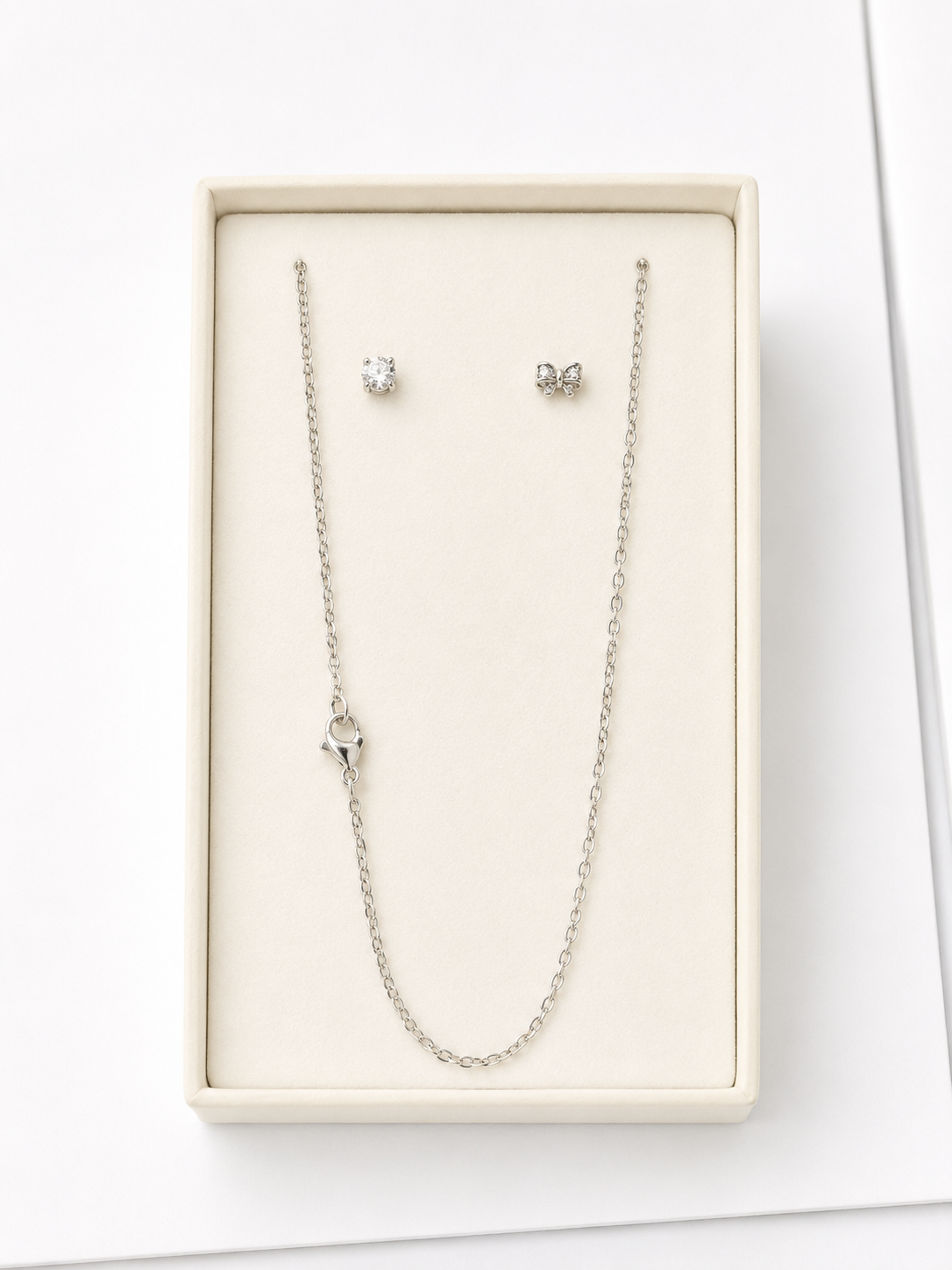 Silver Heart Crystal Necklace ✨